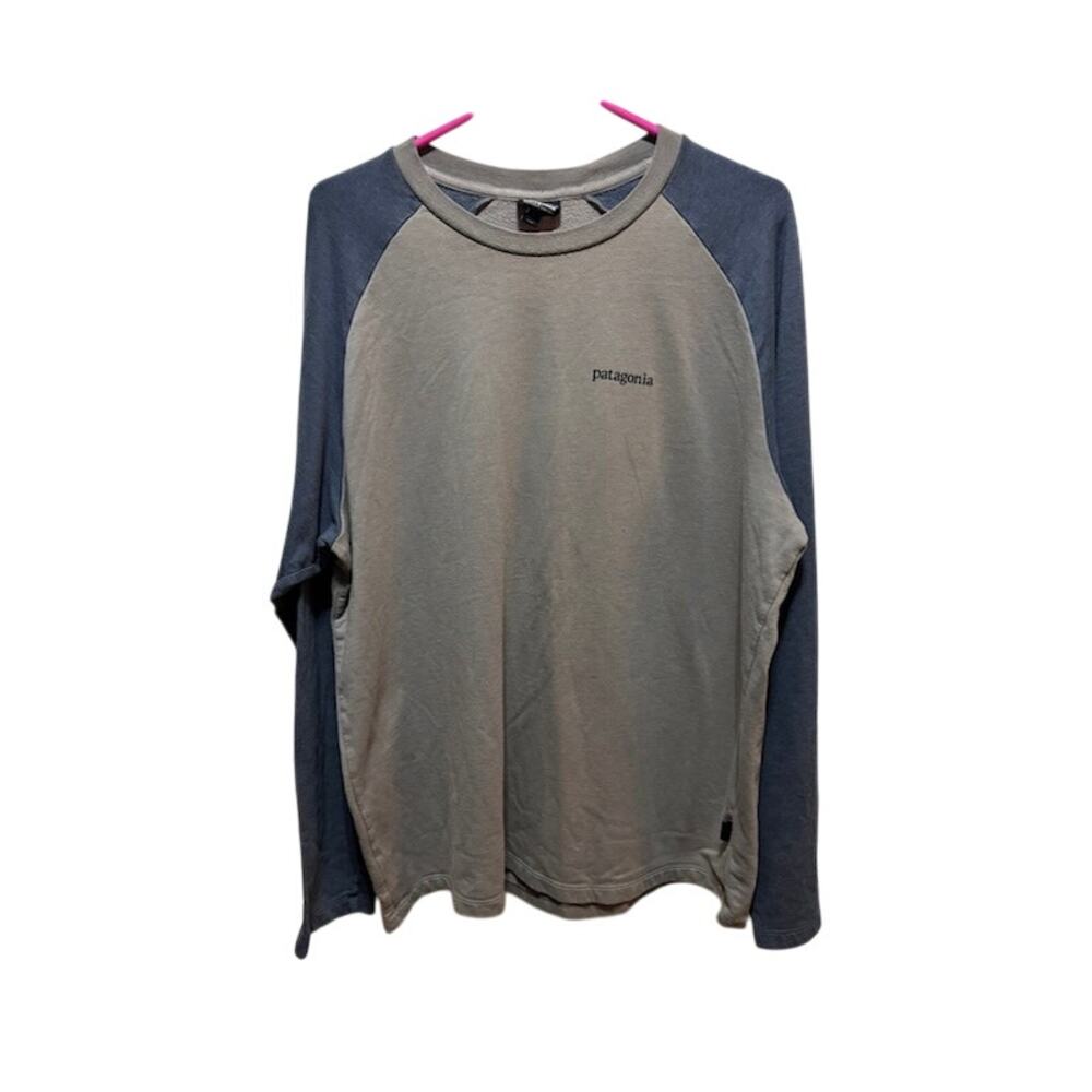 Patagonia Men's Crewneck Two-tone Gray Sweatshirt Mountain Logo on back sz XL